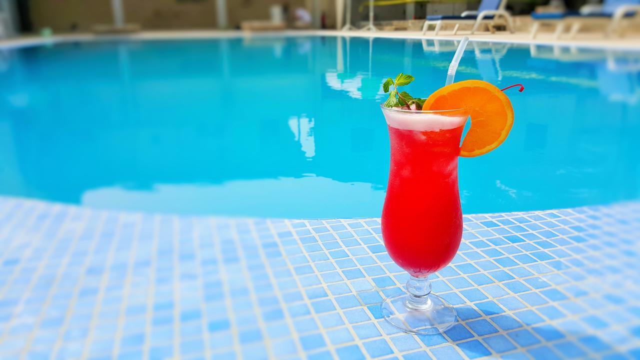 Mamba Point Hotel Монровия Экстерьер фото