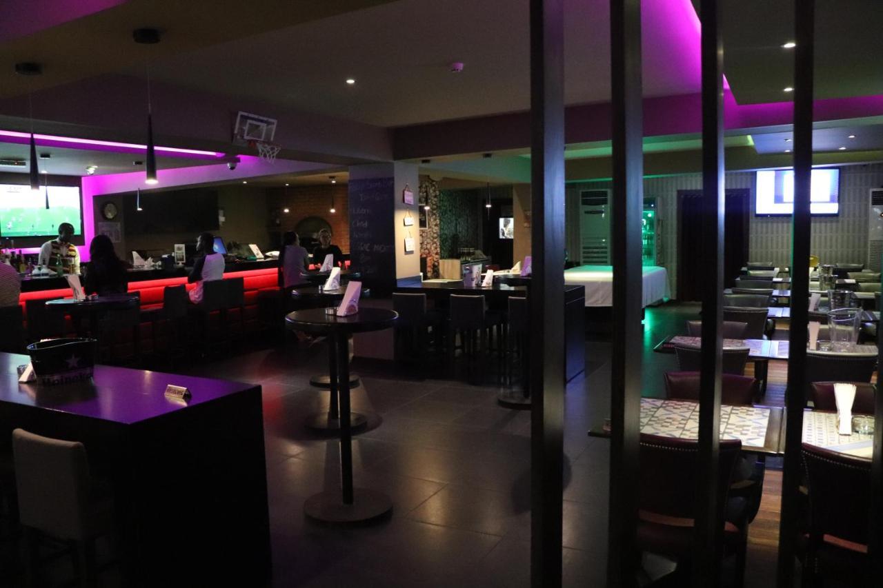 Mamba Point Hotel Монровия Экстерьер фото