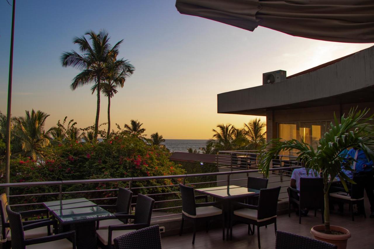 Mamba Point Hotel Монровия Экстерьер фото