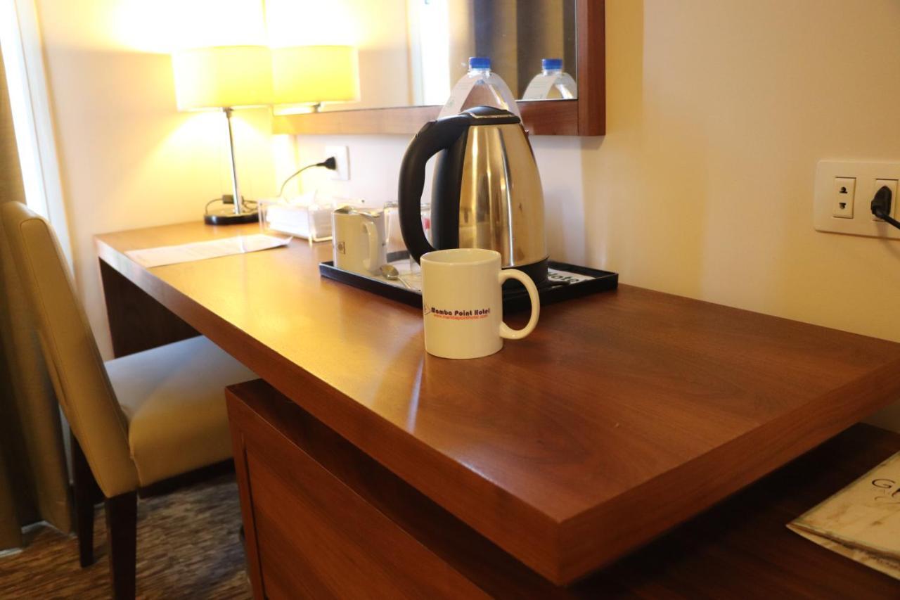 Mamba Point Hotel Монровия Экстерьер фото