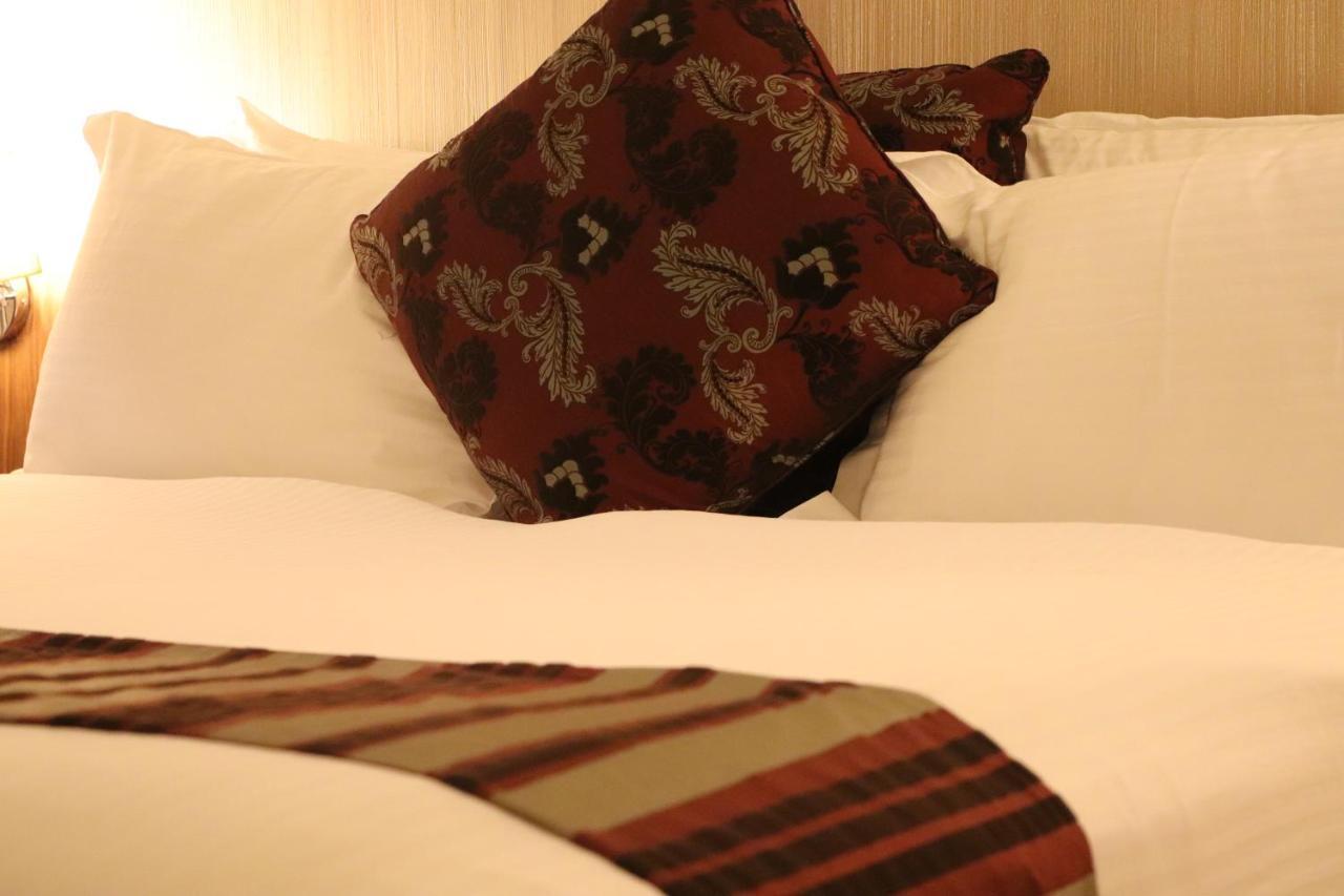 Mamba Point Hotel Монровия Экстерьер фото